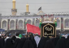 تشییع نمادین پیکر امام حسن (ع) در بین‌الحرمین