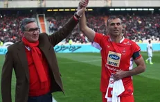 تونل افتخار و تقدیر از جلال حسینی پیش از دیدار سپاهان و پرسپولیس +عکـس