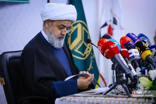 نشست  حمید شهریاری