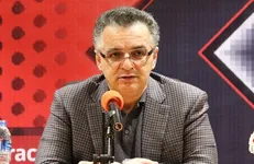 زنوزی:آقایان به یک فرزند خود می‌رسند به فرزند دیگر نه!