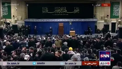 آغاز مراسم بزرگداشت شهدای خدمت در حسینیه امام خمینی (ره) با حضور رهبر انقلاب و هزاران نفر از اقشار مختلف مردم