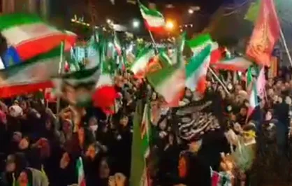 هم&zwnj;بستگی مردم ملایر در لبیک به پیام رهبر انقلاب