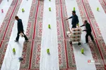 ضیافت افطاری در حرم حضرت معصومه(س)