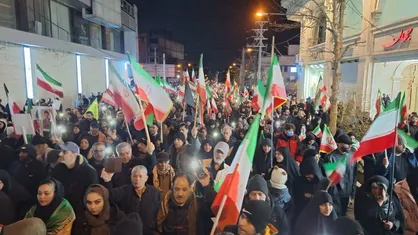 حضور پرشور مردم البرز در میادین و خیابان&zwnj;ها/ بیعت با رهبر سوم انقلاب ادامه دارد+ فیلم