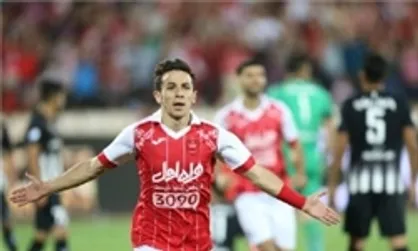 فرشاد احمدزاده مصدوم شد