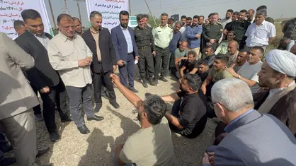 حضور سیب&zwnj;زمینی&zwnj;کاران معترض در استانداری گلستان/ نرخ سبب زمینی به ۸ هزار تومان کاهش یافت