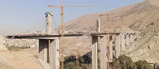 کلاس درس دانشجویان عمران خوارزمی در کنار پل B1+ فیلم