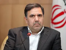 نباید مدیریت شهری را با نگاه‌های سیاسی درگیر کرد/ اگر شهرداری کارگزار دولت شود دیگر نیازی به شورا نیست