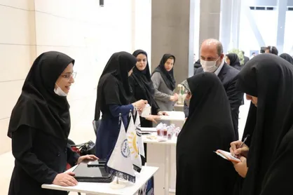 انسیه خزعلی از نمایشگاه توانمندی&zwnj;های بانوان فناور و کارآفرین کرمانشاه بازدید کرد