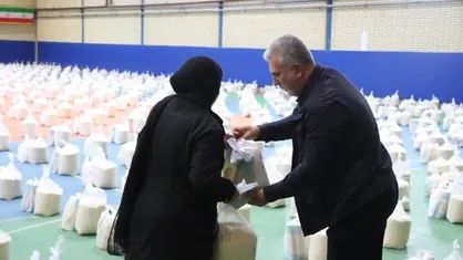 ۲۹۰۰ بسته معیشتی به خانواده زندانیان آذربایجان&zwnj;غربی به مناسبت میلاد امام رضا (ع) توزیع شد