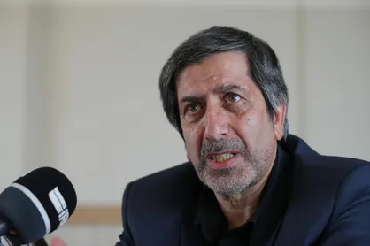 از بزک آمریکا و معارضه با ارزش&zwnj;ها برگردید وحدت حاصل می&zwnj;شود