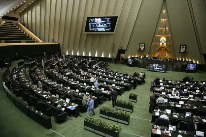 دولت طی دو ماه تمامی زیرساخت&zwnj;های هسته&zwnj;ای را فراهم کند/ ۱+۵ به تعهدات خود عمل نکرده است