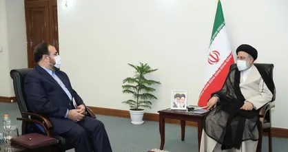 دیدار معاونین امور مجلس، حقوقی و امور زنان و خانواده رئیس جمهور با آیت&zwnj;الله رئیسی