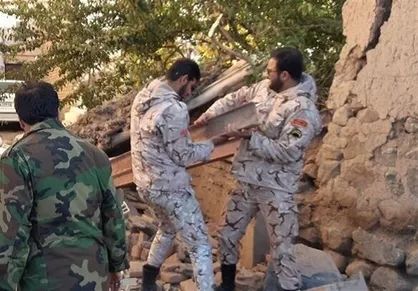 نیازهای غذایی مردم زلزله&zwnj;زده با کمک استاندار هرمزگان تامین شده / ایجاد شرایط پایدار در استان + فیلم