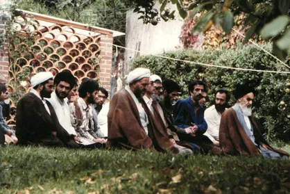 فیلم/ چرا هاشمی رفسنجانی در نوفل لوشاتو با امام(ره) همراه نبود!