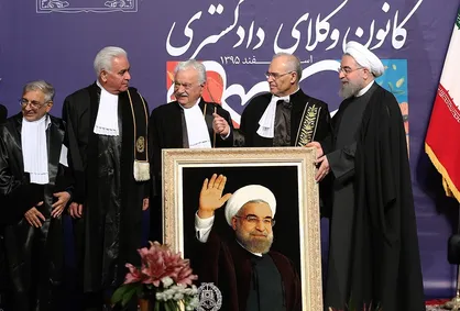 وکلا چگونه ۷/۰۰۰/۰۰۰/۰۰۰/۰۰۰ تومان مالیات نمی&zwnj;دهند!