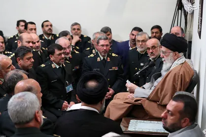 بیانات رهبر انقلاب پیرامون نیروی انتظامی