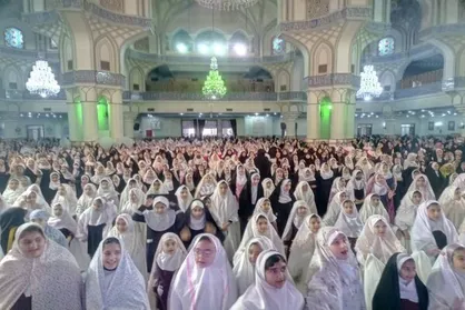 جشن دخترانه کرامت با حضور ۴ هزار دانش آموز دختر