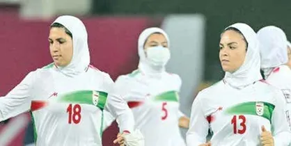 یک دقیقه سکوت در لیگ برتر به احترام ملیکا محمدی