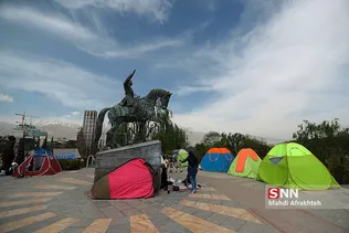 روز طبیعت در پل طبیعت تهران