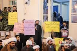 اجتماع طلاب در بیت آ‌یات مکارم شیرازی و علوی گرگانی