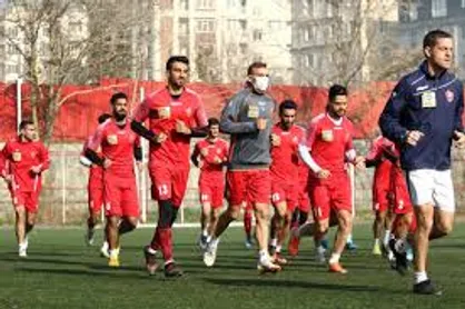 زمان اردوی تیم فوتبال پرسپولیس در قطر تغییر کرد