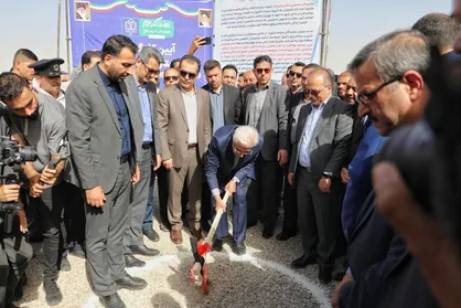کلنگ بیمارستان مادر و کودک بجنورد بر زمین خورد&nbsp;