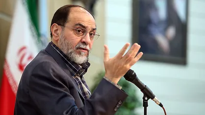 یک زمانی مشکل حجاب، موی سر بود الان که در خیابان هم داف می&zwnj;بینیم هم ناف!