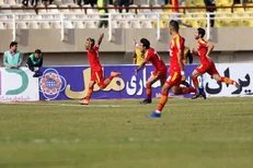 فولاد ۲ - پرسپولیس یک/ امپراطور اولین شکست را به پروفسور تحمیل کرد