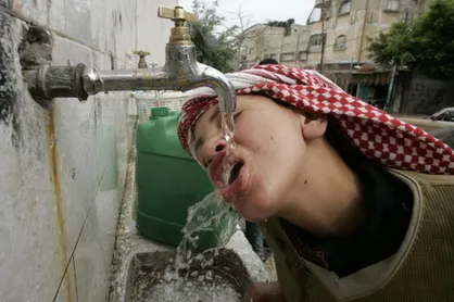 شرکت صهیونیستی برخی مناطق فلسطین را به قطع آب تهدید کرد