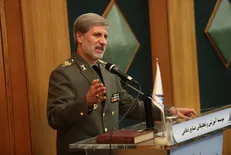 امیر حاتمی: وزارت دفاع مسئولیت پیش برندگی در کشور دارد/ با اراده خود راهبرد و استراتژی تعیین می‌کنیم