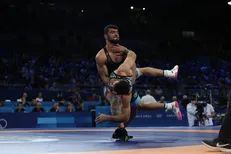 مهمدی کشتی و اخلاق را برد و فینالیست شد +فیلم