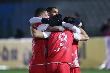 گل دوم پرسپولیس به هوادار توسط علی علیپور
