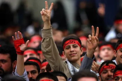 نقش جوانان در موفقیت&zwnj;های ۴۰ ساله انقلاب از نظر رهبر انقلاب