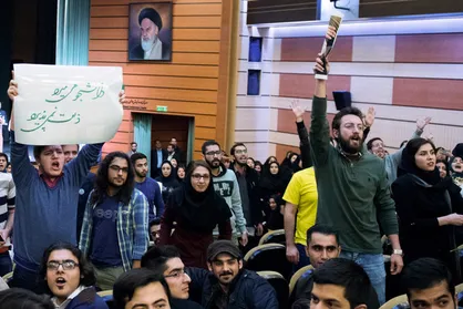 تشکل&zwnj;های انقلابی مدعی اصلی سردی فضای سیاسی دانشگاه خوارزمی هستند