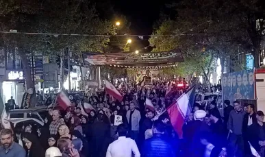 سیل جمعیتی که خسته نمی‌شود + فیلم