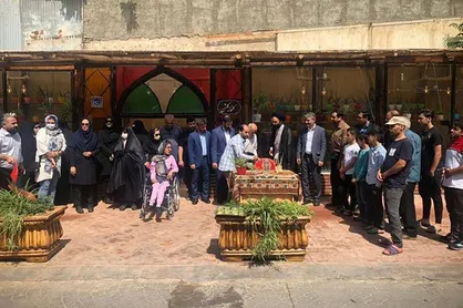 تبدیل زمین بی&zwnj;دفاع شهری به گلخانه در محله سیروس