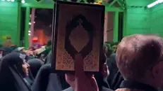 سوختن مسجد ایمان را در دل مومنین نمی‌سوزاند / مردم مساجد را گلباران کردند
