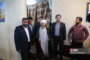 دیدار مدیرعامل جمعیت هلال احمر کشور با آیت‌الله سبحانی مرجع تقلید شیعیان