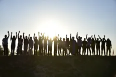 اعزام دانشجویان دانشگاه‌های سوره و هنر به راهیان نور + عکس