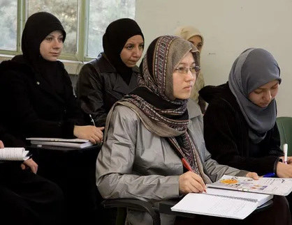 معاف شدن دانشجویان چینی از پرداخت شهریه به شرط شیعه شدن کذب است