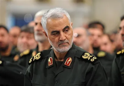 فیلم/ کلیپی از سرلشکر قاسم سلیمانی درباره نامه نوشتن برخی به رهبرانقلاب و پز اپوزیسیون دادن آنها