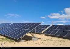 توسعه ۹۷ هکتار نیروگاه خورشیدی در استان فارس