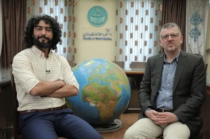 رضا یزدانی شاعر به &laquo;ساعت به وقت قدس&raquo; می&zwnj;آید + فیلم