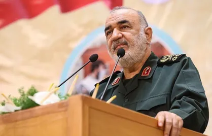 فیلم کامل سخنرانی سرلشکر سلامی فرمانده کل سپاه در مراسم بزرگداشت مقام معلم و هفته عقیدتی سیاسی