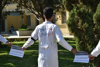 وزارت بهداشت به دنبال پرستارانی است که از حقوق بیماران بی&zwnj;اطلاع هستند!