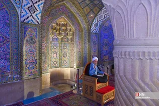 محفل انس با قرآن کریم در مسجد تاریخی نصیرالملک شیراز