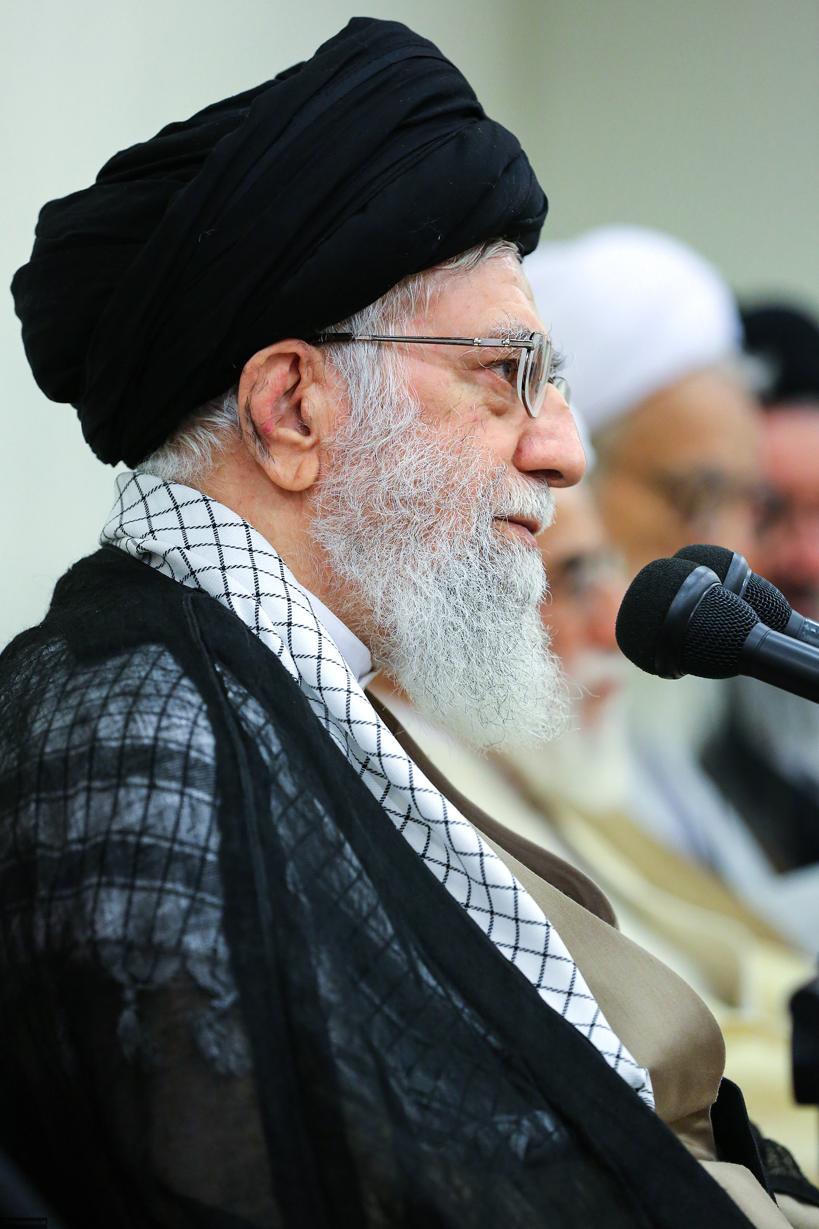 امام خامنه ای