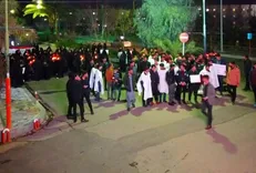 دانشجویان دانشگاه سیستان و بلوچستان کفن‌پوش به کرمان اعزام شدند