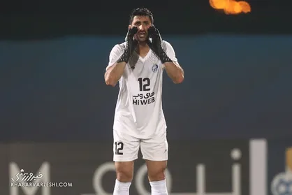 شکایت گلر استقلال از تراکتور به AFC